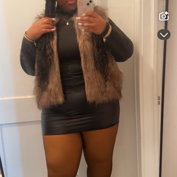 Women's Faux Fur Vest - Brown - Picture 3 of 3